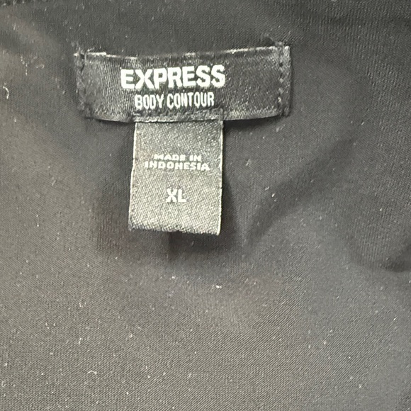 Express Black Body Contour crop top size Xl - Picture 4 of 5